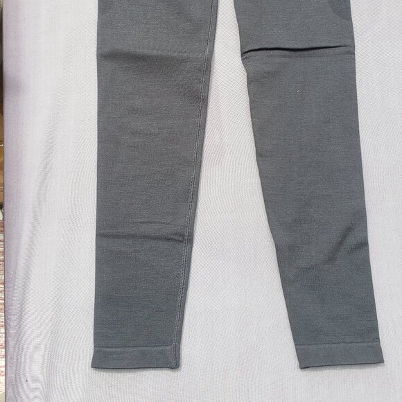 Scrunchy Butt Black Leggings NWT - Picture 6 of 8